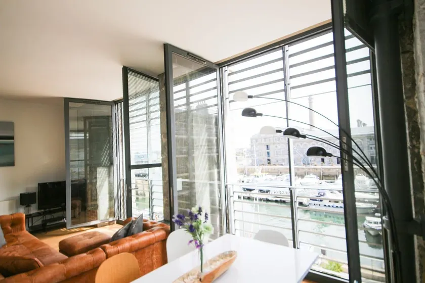 Spacious Modern Apartment 20 Brewhouse - Image 1