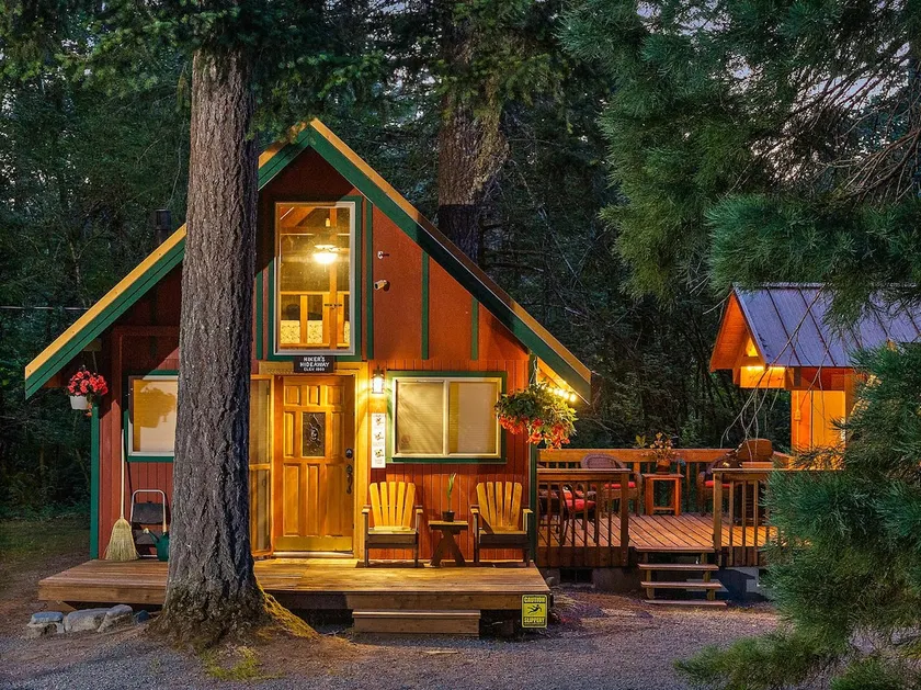 Hiker's Hideaway - Image 1