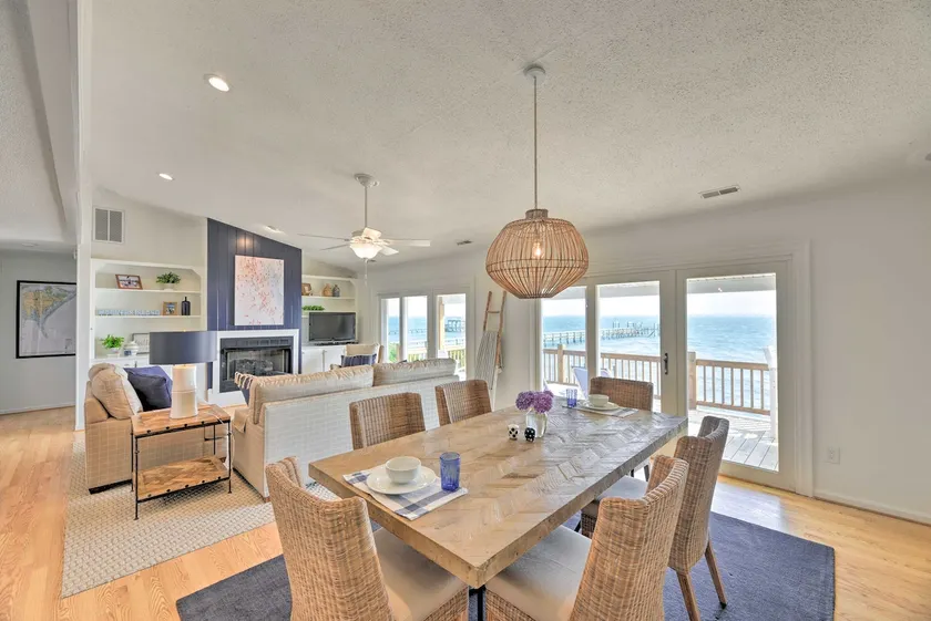 NOUVEAU! Harkers Island Accueil w / Waterfront Sunset View! - Image 1