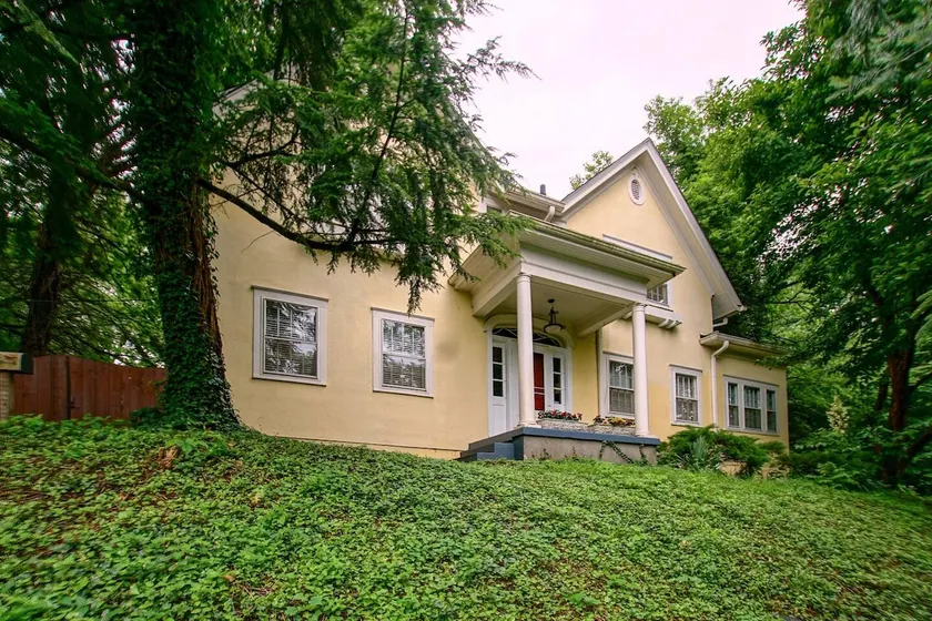 Hillcrest Hideaway~ Charming 3BR + Private Cottage - Image 1