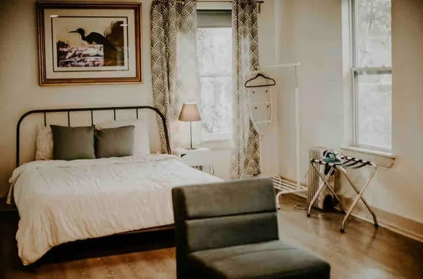 The Blue Heron-elegant urban studio in city center - Image 1