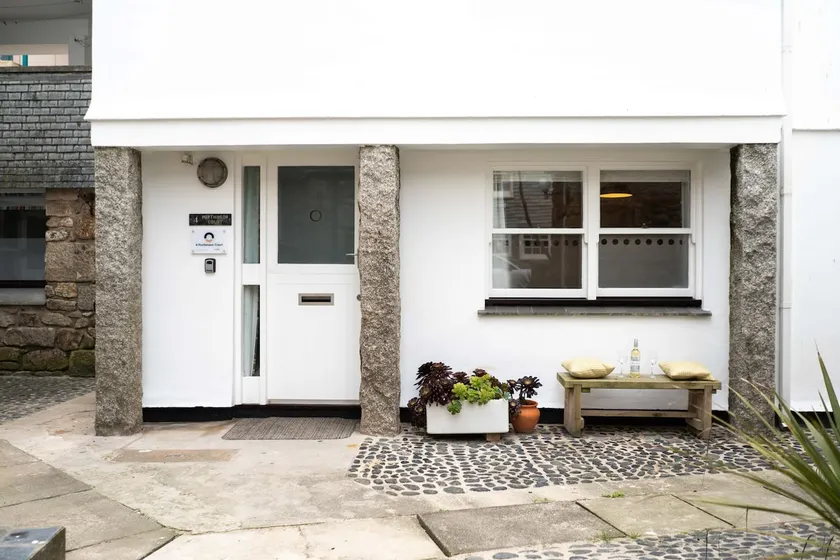 4 Porthmeor Court - Image 1