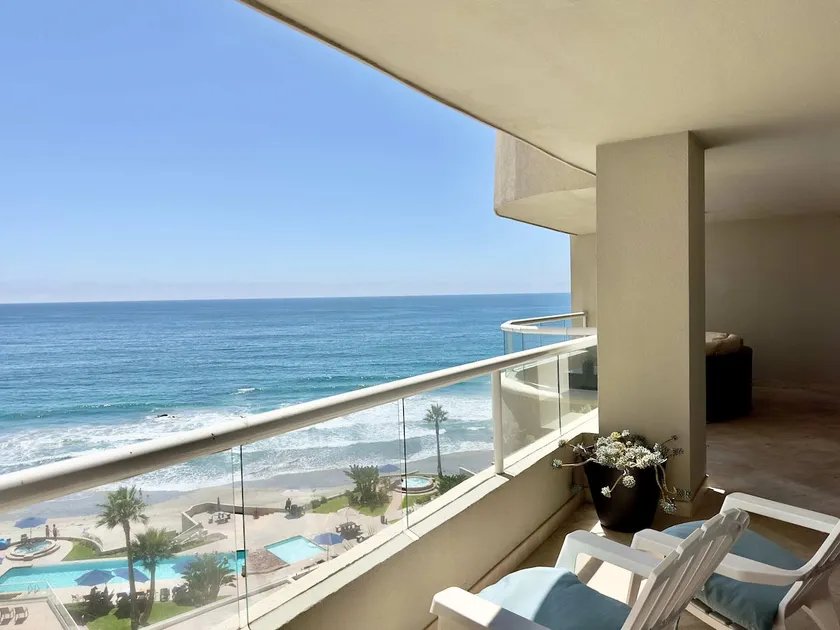 Rosarito Love “La Jolla” Hot Tub and Pool - Image 1