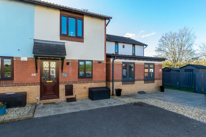 2 Bed in Newton oc-bow124 - Image 1