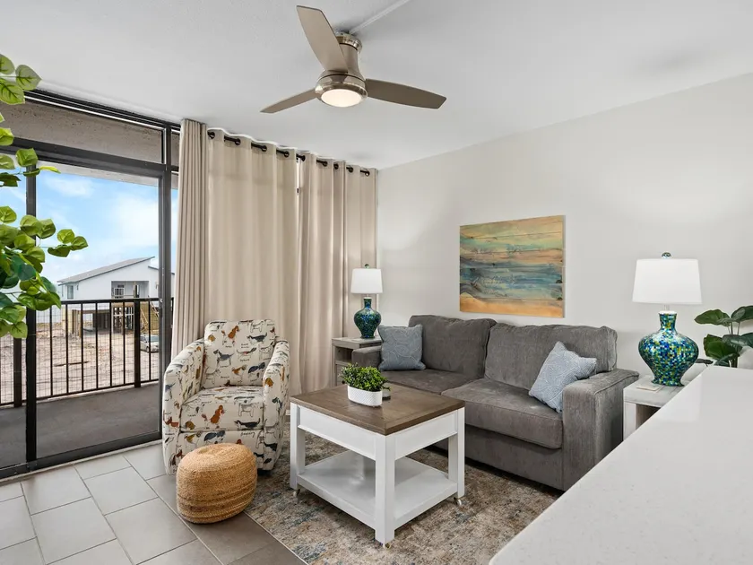 Heavenly Hill | Pet Friendly, Private Balcony! - Image 1