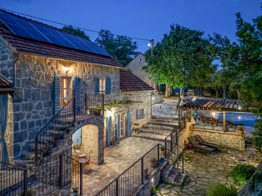 Holiday Home Sonja by Makarska Exklusiv - Image 1