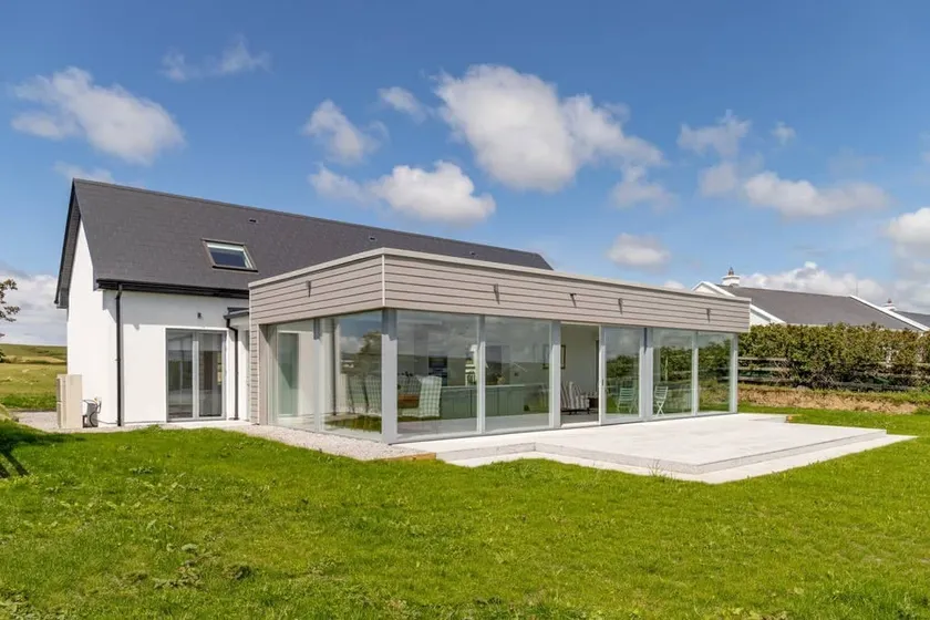 Ellery Lodge - Luxury Family Holiday Home - Image 1