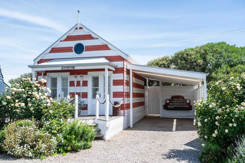 Beach Hut Middleton - Mooloolaba - Image 1