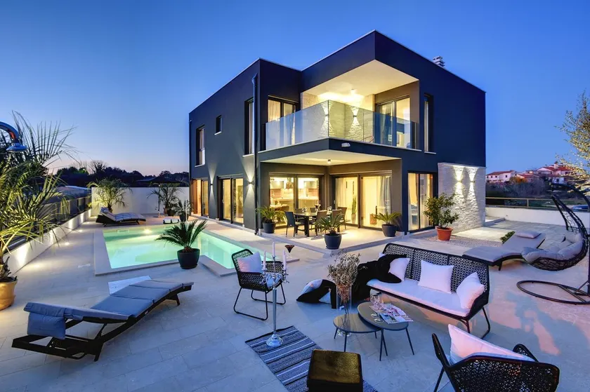 Villa mit privatem Pool, Jacuzzi, Sauna in Rovinj - Image 1