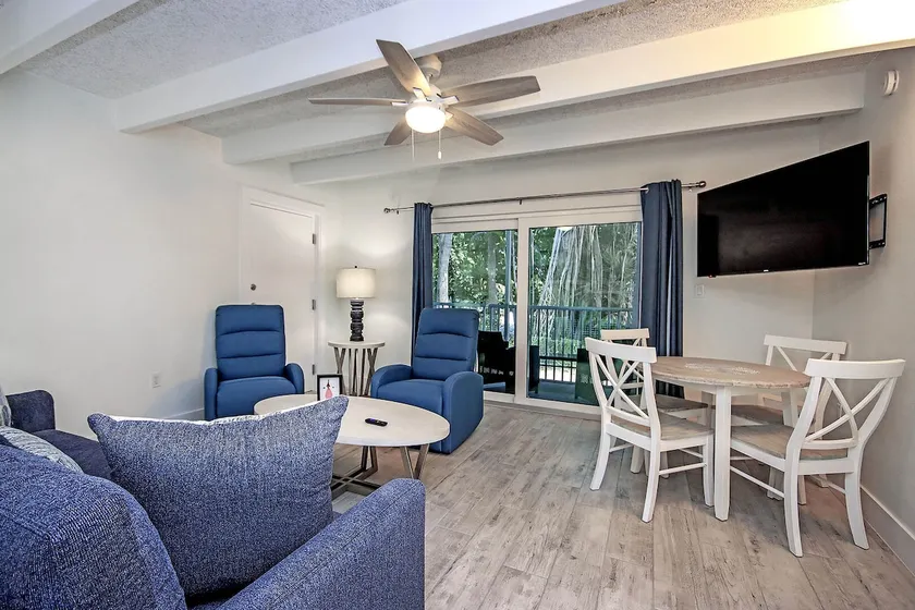 Relaxing 1BR Sanibel Beach Retreat Colony Inn 08 - Image 1