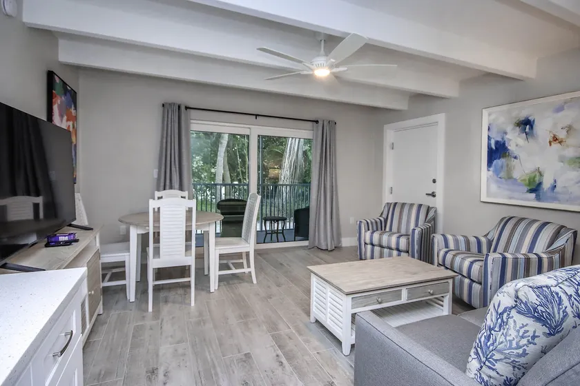 Sunny 1BR Sanibel Island Escape Colony Inn 06 - Image 1