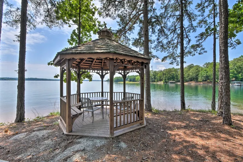 Condo on Lake Keowee w/ Resort Amenities & Pool! - Image 1