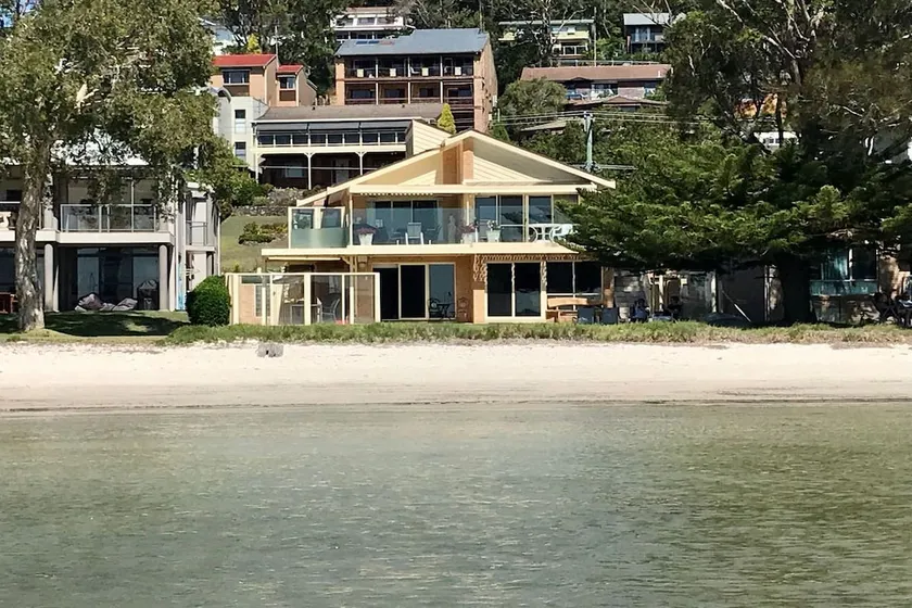 'Sandy Beach House Corlette' - Frente al mar, WIFI, Aire acondicionado y Foxtel - Image 1