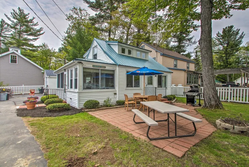 NEU! Sebago Lake Cottage mit Terrasse und Zugang zum Strand! - Image 1