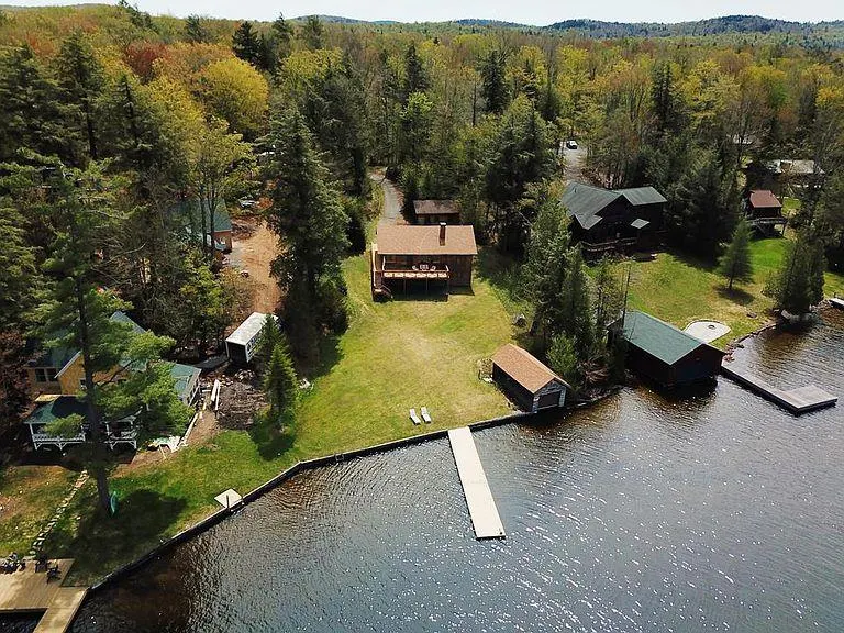 Chalet on 4th - Lakefront Vacation Rental - Image 1