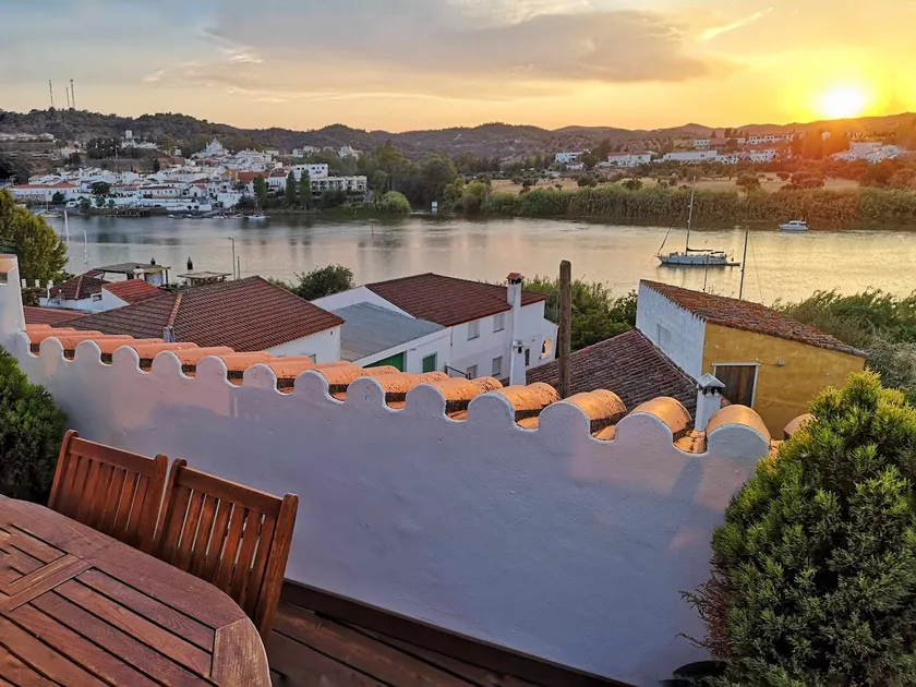Ländliches Haus mit herrlichem Blick über den Fluss Guadiana - Image 1