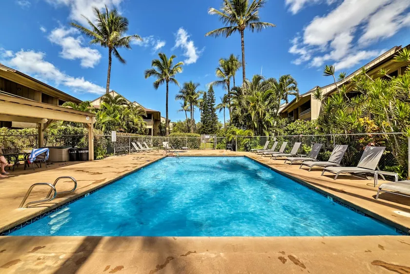 Lanai & Steps to Beach! Stunning South Maui Condo - Image 1