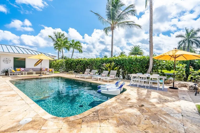 Location Location! JUST LISTED Delray Beach Tropic Paradise w / Pool-Intercoastal! - Image 1
