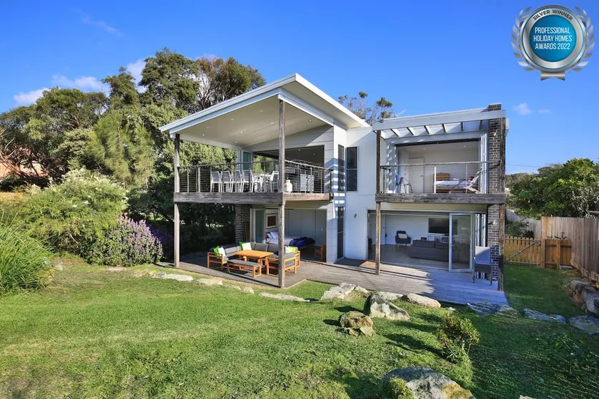 Oceanside I Pet Friendly Absolute Beachfront - Image 1