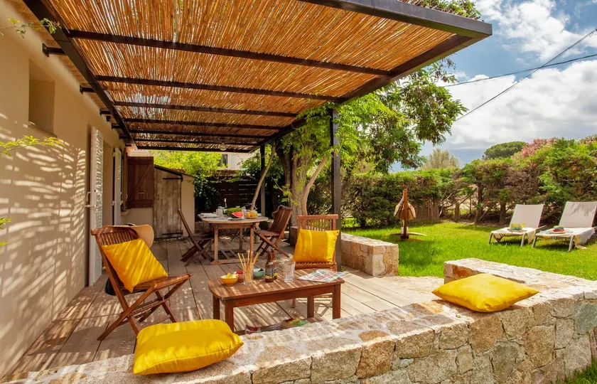Villa \"acacia\" muy cálida, con hermoso jardín 5min de las playas - Image 1