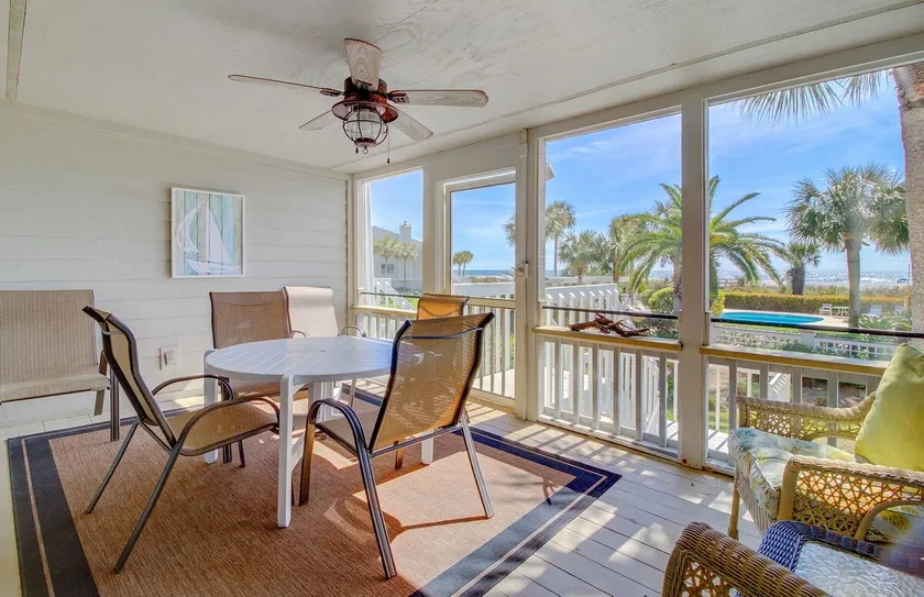 Awesome New Oceanfront Beach Club Villa Notering Nyrenoveret, $ 250 kredit for strandudstyr, Sportskort inkluderet! - Image 1
