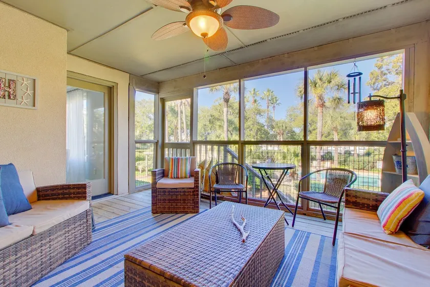 405 Yacht Harbor - Image 1