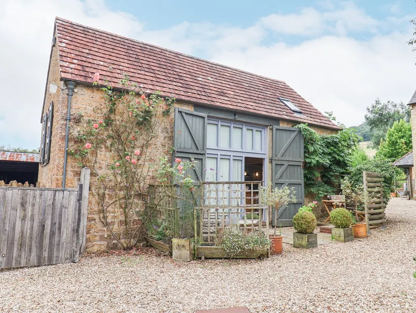 The Stone Barn - Image 1