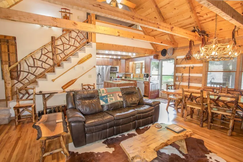 Lakeside Mountain Cabin on Seven Devils - Image 1