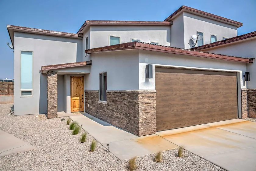 Upscale Moab Home w/ Red Rock Views & Hot Tub - Image 1
