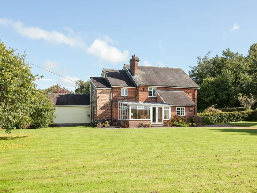 Fir Tree Cottage - Image 1
