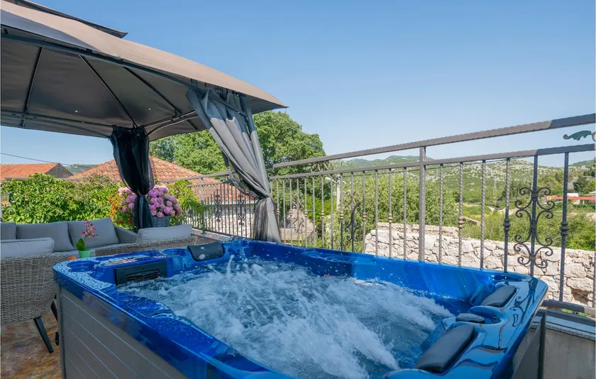Cozy Home In Ploce With House A Panoramic View - Image 1