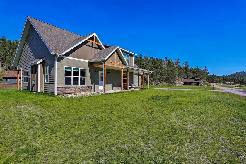 Heart of Black Hills Home by Mickelson Trail! - Image 1