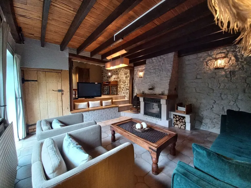 Charming cottage in a farm with views - Image 1