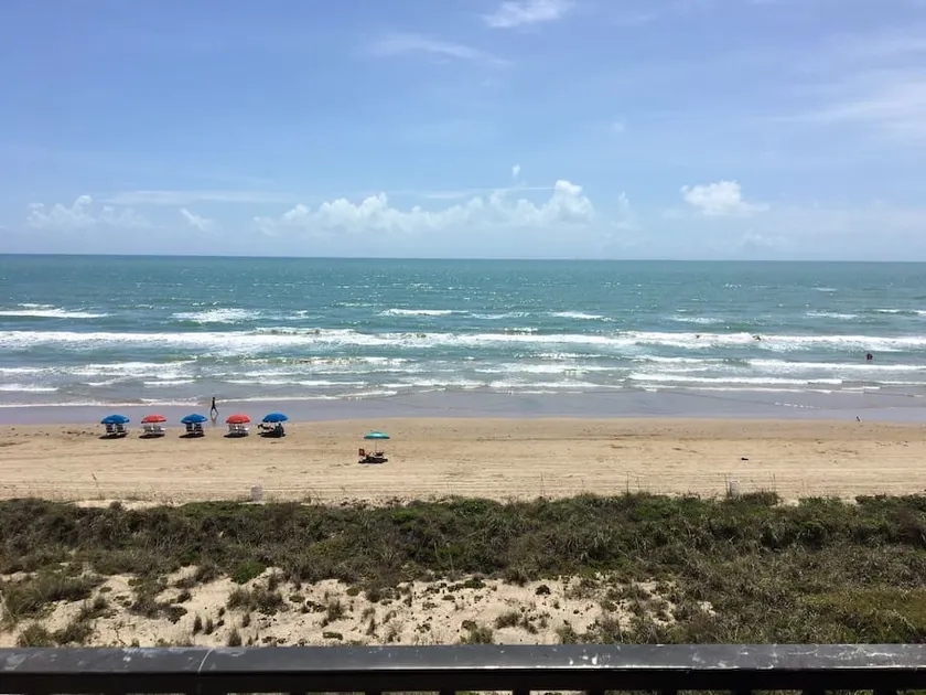 Private 2nd floor balcony facing the Gulf, sleeps 6. Pool & hot tub - Image 1