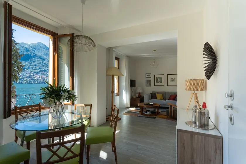 Romantic Pier by Rent All Como - Image 1