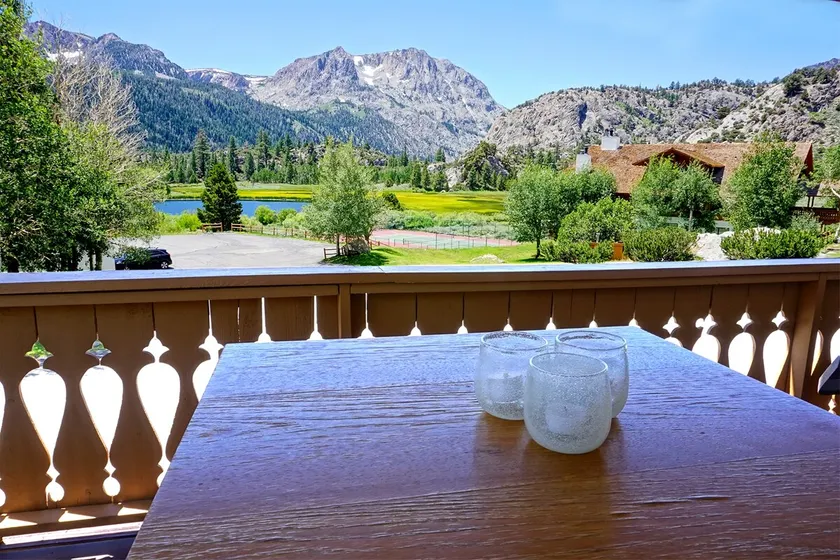 June Lake Interlaken 24 Spacious, Views! - Image 1