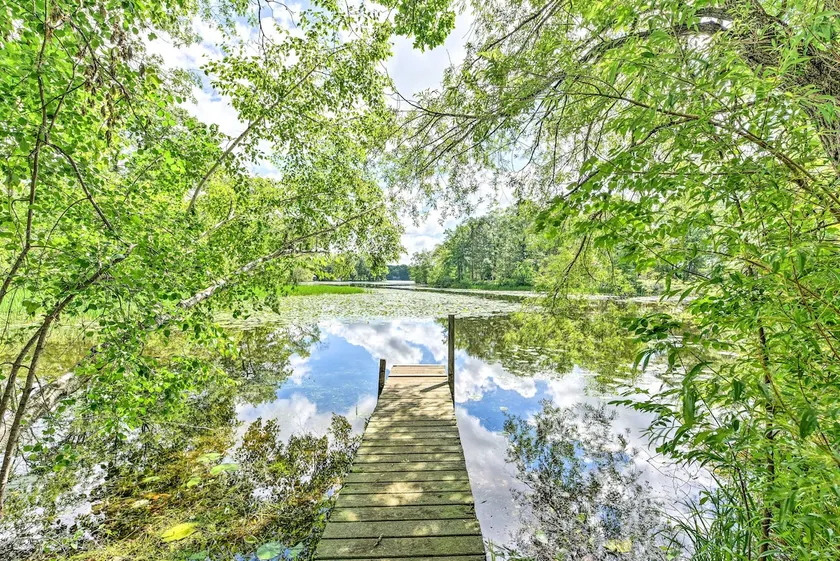 Fishermen's Paradise w/ Fire Pit on Rice Lake! - Image 1