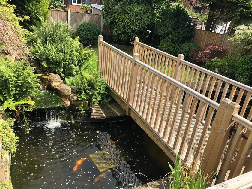 R&R at Koi House - Spacious Family Home w Parking - Image 1