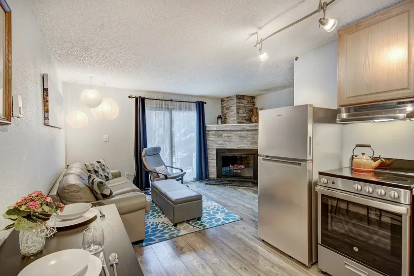 Locals Favorite Location Downtown! Walkable! - Image 1
