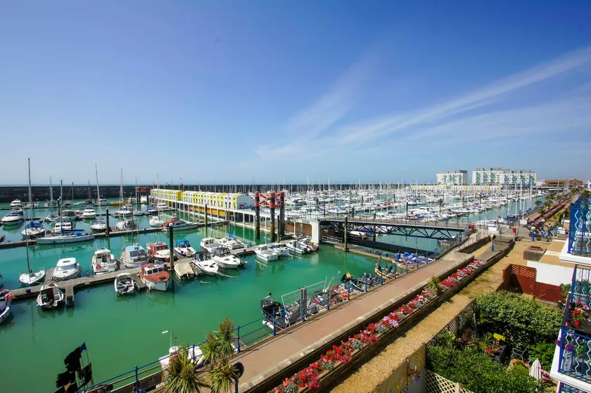 Britannia Harbour View: 2 lits, 4 personnes, parking, balcon, WiFi - Image 1