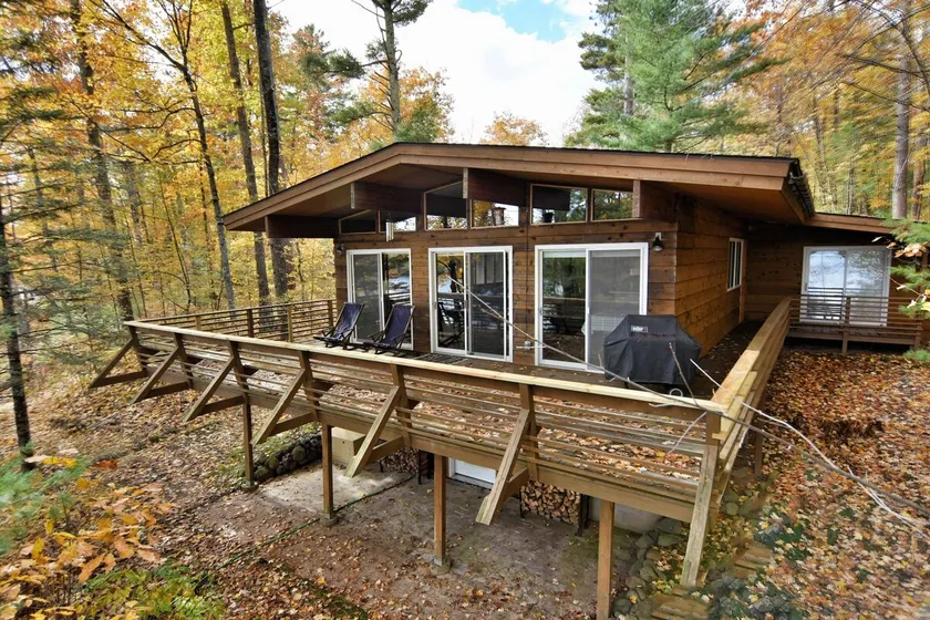 Hidden Bay on Lake Owen with Dock and Island Access! - Image 1