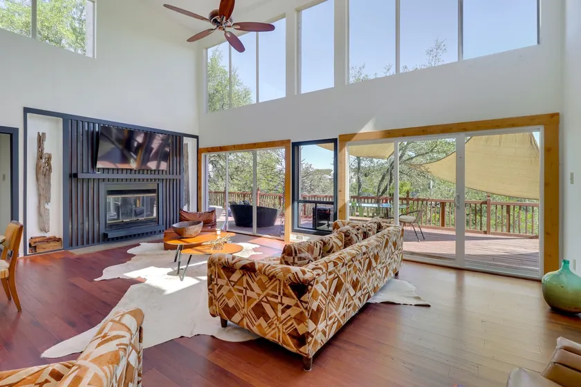 Waterfront Lake Travis Luxury Home w/ Large Deck! - Image 1