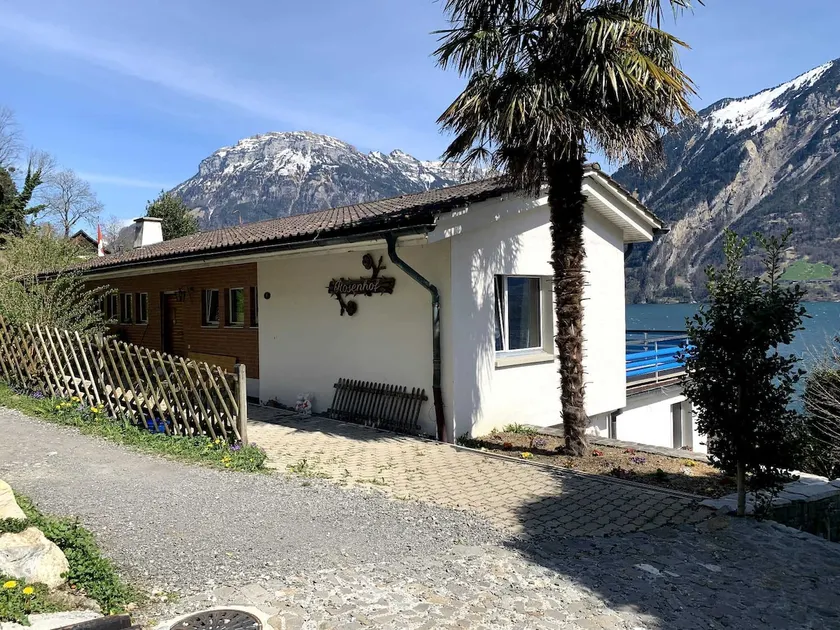 very quiet house directly on Lake Lucerne - Image 1