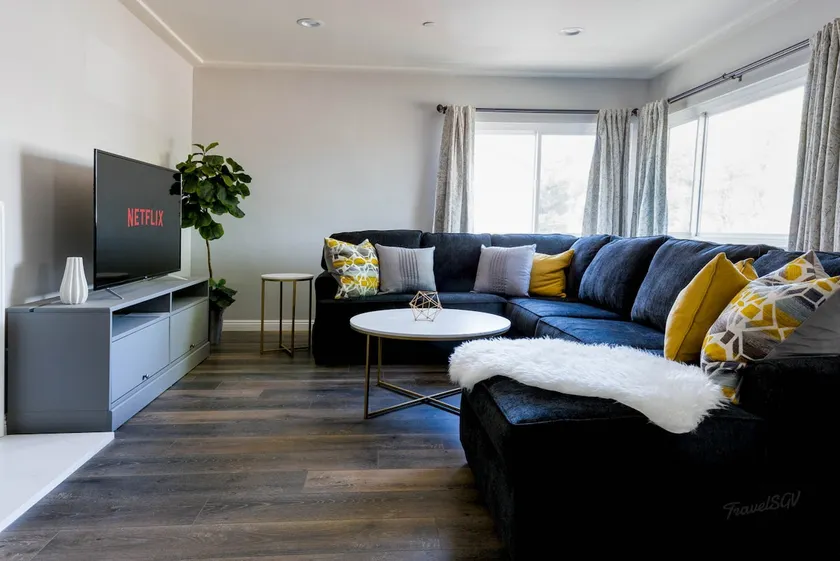 Mid-Century 2BR + Parking + Near DTLA #TravelSGV - Image 1
