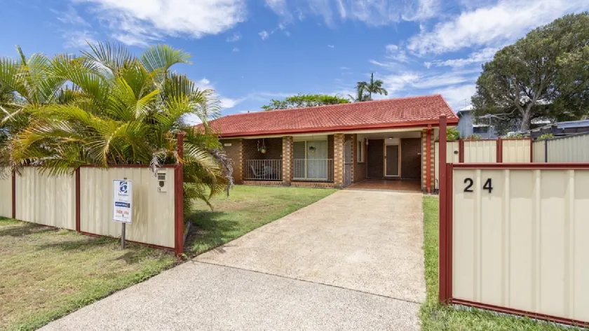 Komfortables Familienhaus in Lowset, nur wenige Minuten vom Wasser entfernt! Tarooki St, Bellara - Image 1