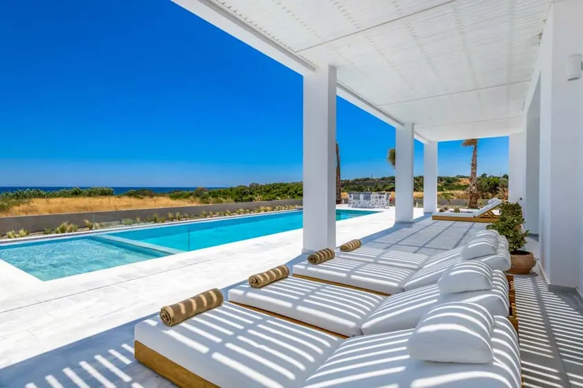 Seashore Villa - Luxury Beachfront - Pool & Sea View - Image 1