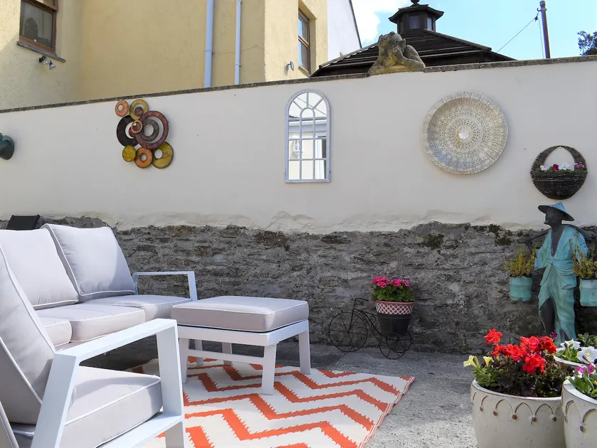 Bay Cottage - Image 1
