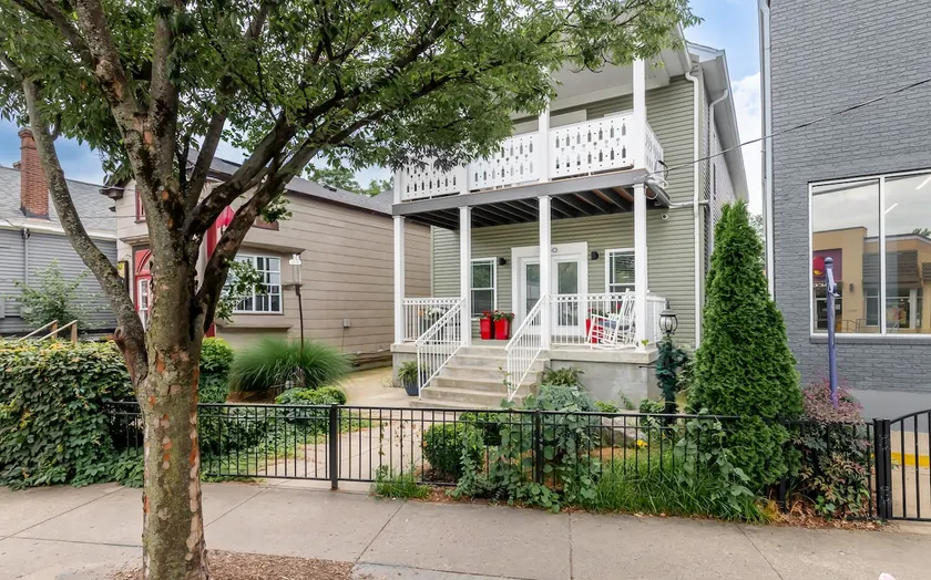 Highlands Lookout-3BR 3.5BA-Walk to Tons +Parking - Image 1