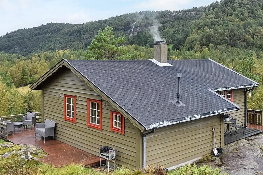 4 person holiday home in Leirvik i Sogn - Image 1