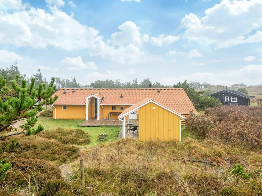 Bright Beach House with Sauna - By Traum Ferienwohnungen - Image 1